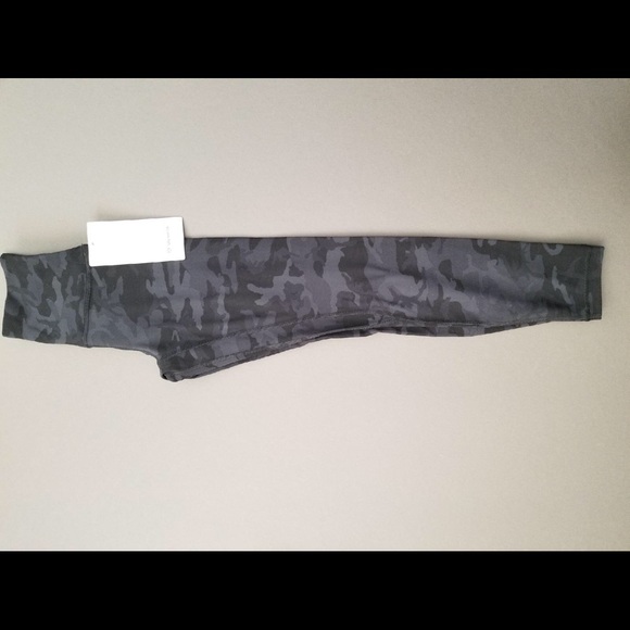 Lululemon Incognito Camo Multi Grey Align NWT - Picture 3 of 8